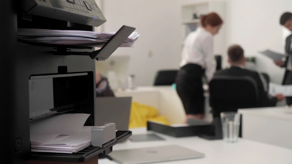 Imprimantă multifuncțională cu tehnologia laser