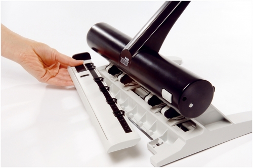 Perforator cu 4 perforatii 30 coli B430 Novus