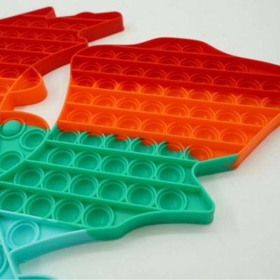 Jucarie senzoriala antistres Pop it Now and Flip it, 40 cm, model Dragon multicolor