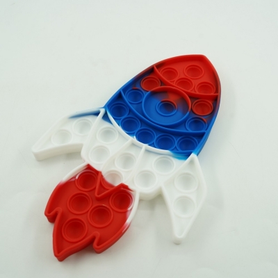 Jucarie senzoriala antistres Pop it Now and Flip it, 23 cm, model Racheta multicolora