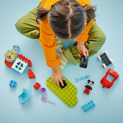 Clubul si masina lui Mickey Mouse 10454 LEGO DUPLO
