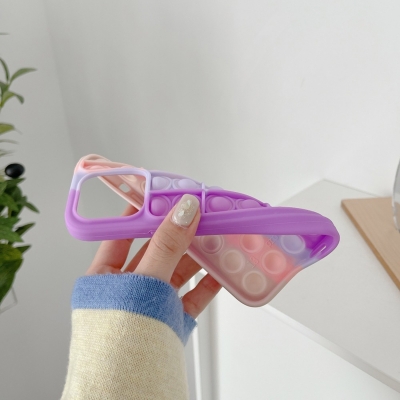 Husa de protectie Pop it now compatibila cu IPhone 13, roz/mov/crem