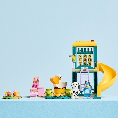 Distractie la locul de joaca cu Blue si Chloe 11201 LEGO Bluey