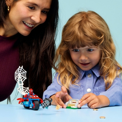 Spidey pe motocicleta vs Rhino 11206 LEGO Marvel Super Heroes