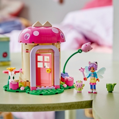 Casuta din gradina a Miau-Zanei 11212 LEGO Gabby s Dollhouse 