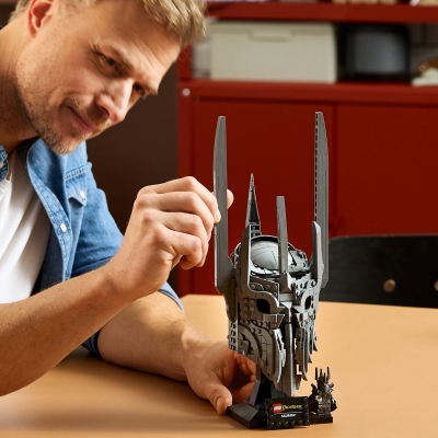 Stapanul inelelor: Casca lui Sauron 11373 LEGO Icons (Creator Expert)