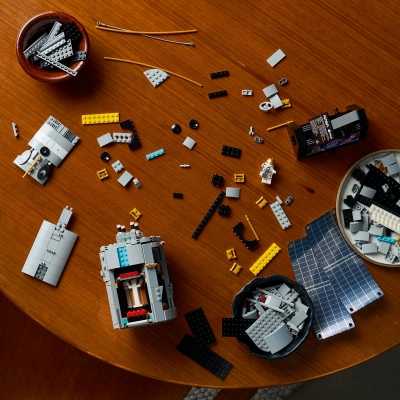 Telescopul spatial Hubble 11382 LEGO Icons (Creator Expert)