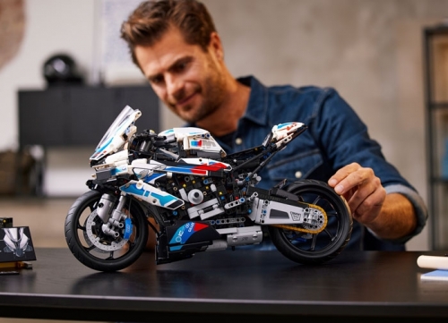 Motocicleta BMW M1000 RR K66 42130 LEGO Technic
