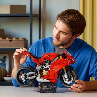 Motocicleta Ducati Panigale V4 S 42202 LEGO Technic