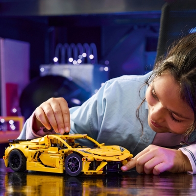 Chevrolet Corvette Stingray 42205 LEGO Technic