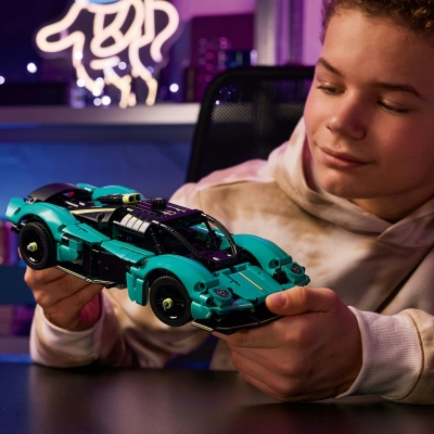 Aston Martin Valkyrie 42208 LEGO Technic