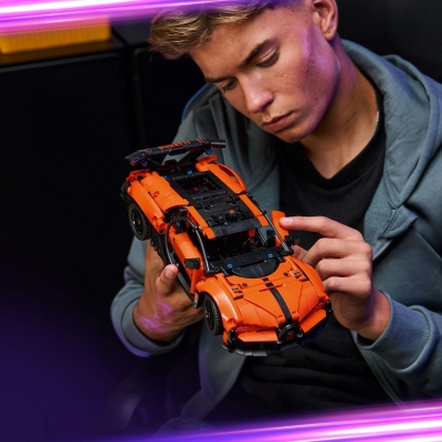 Hipermasina Bugatti Chiron Pur Sport 42222 LEGO Technic