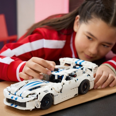 Masina sport Dodge Viper GTS-R 42234 LEGO Technic