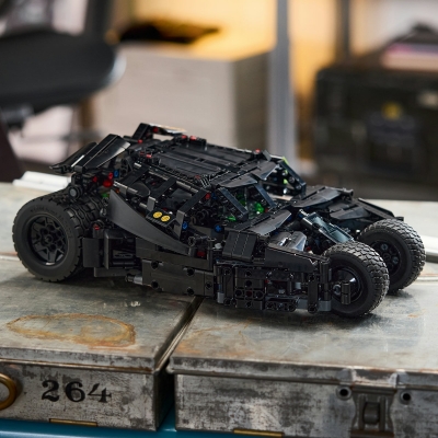 Batmobile Tumbler 42239 LEGO Technic