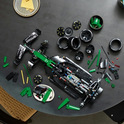 Masina F1 Aston Martin Aramco AMR25 42240 LEGO Technic 