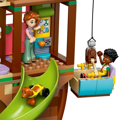 Momente cu prietenii la casa din copac 42652 LEGO Friends