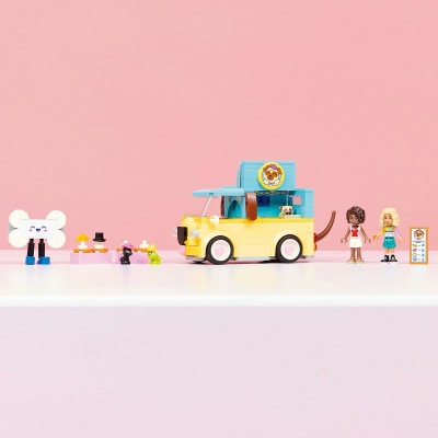 Furgoneta cu accesorii pentru animale de companie 42678 LEGO Friends