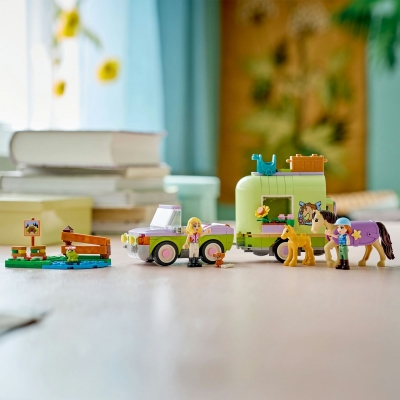 Remorca pentru cal si manz 42695 LEGO Friends
