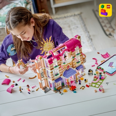 Grand Hotel din orasul Heartlake 42704 LEGO Friends 