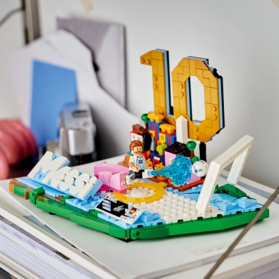 Lionel Messi – Momente importante din fotbal 43011 LEGO Editions