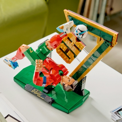 Cristiano Ronaldo – Legenda a fotbalului 43016 LEGO Editions