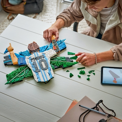 Lionel Messi – Sarbatorire 43018 LEGO Editions
