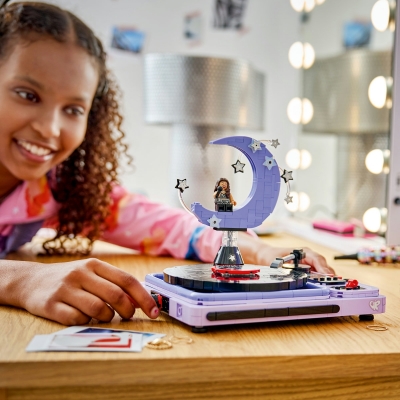 Luna din concertele Oliviei Rodrigo 43029 LEGO Editions