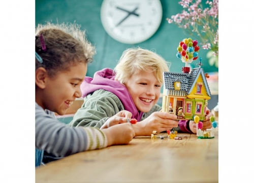Casa din filmul Up 43217 LEGO Disney