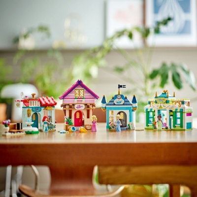 Aventura printeselor Disney la piata 43246 LEGO Disney Princess