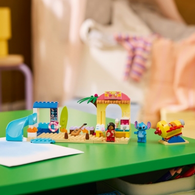 Distractie pe plaja cu Lilo si Stitch 43280 LEGO Disney Stitch