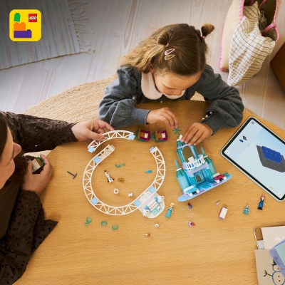 Aventura cu sania pe sine la castelul de gheata al Elsei 43281 LEGO Disney Frozen