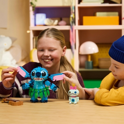 Stitch si Scrump 43296 LEGO Disney Stitch