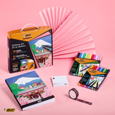Set BIC Intensity Japan, 10 fineliners, 12 markere de colorat dual tip, 1 caiet, 1 washi tape, 1 notite autoadezive