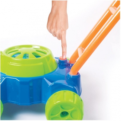 Masina de jucarie de tuns iarba si facut baloane de sapun As Toys