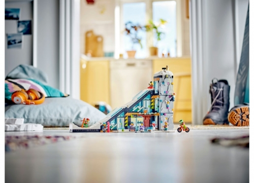 Centru de ski si escalada 60366 LEGO City