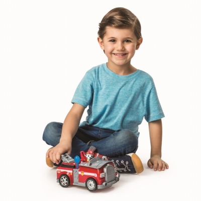 SET DE JOACA 2 IN 1 VEHICUL TRANSFORMABIL MARSHALL FLIP AND FLY PATRULA CATELUSILOR SPIN MASTER