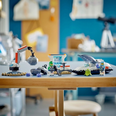 Nava spatiala si descoperirea asteroidului 60429 LEGO City