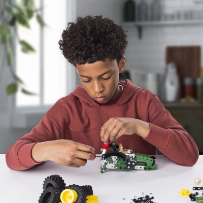 Kit constructii Tractor John Deere Meccano Spin Master