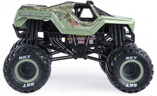 Masina de jucarie Macheta Metalica, scara 1 la 24,  Soldier Fortune Monster Jam Spin Master