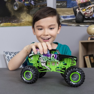 Masina de jucarie Machete Metalice, scara 1 la 24, Grave Digger Monster Jam Spin Master