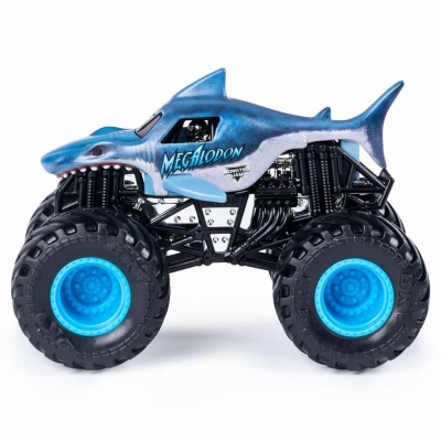 Set 2 machete Megalodon si Pirates Curse Monster Jam Spin Master
