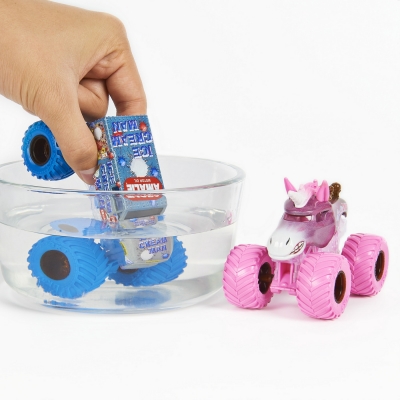 Set 2 masinute Sparkle Smash si Ice Cream Man Color Change Monster Jam Spin Master