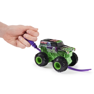 Masina de jucarie Grave Digger, seria Spin Rippers, scara 1 La 43, Monster Jam Spin Master