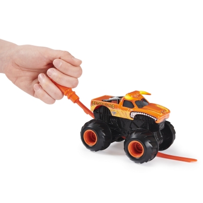 Masina de jucarie El Toro Loco, seria Spin Rippers, scara 1 la 43, Monster Jam Spin Master