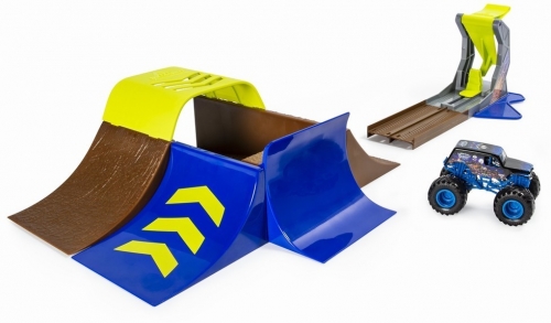 Masina de jucarie set cascadorii rampa Campionilor Monster Jam Spin Master
