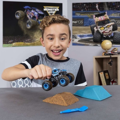 Masina de jucarie macheta Megalodon set camioneta cu nisip Monster Jam Spin Master