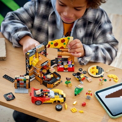 Experienta livrarii de pizza cu vehicule 60496 LEGO City