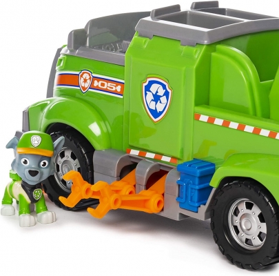 PATRULA CATELUSILOR ROCKY MASINA DE RECICLARE SI ECHIPA SA SPIN MASTER