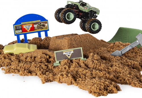 Masina de jucarie macheta Soldier Fortune set cu nisip kinetic si accesorii cu rampa Monster Jam Spin Master