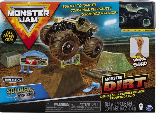 Masina de jucarie macheta Soldier Fortune set cu nisip kinetic si accesorii cu rampa Monster Jam Spin Master